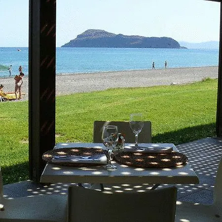 Ξενοδοχείο Apladas Beach
