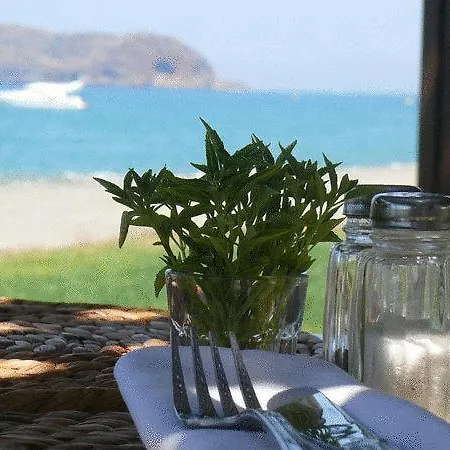 Ξενοδοχείο Apladas Beach 4*