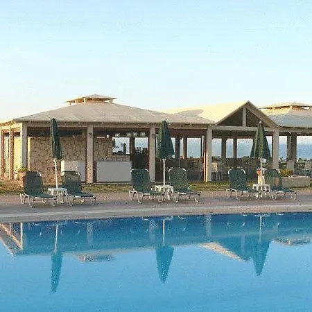 Ξενοδοχείο Apladas Beach 4*